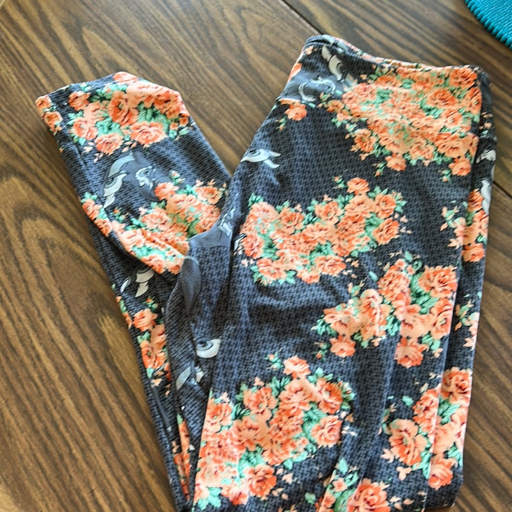 Bambi LuLa Roe leggings